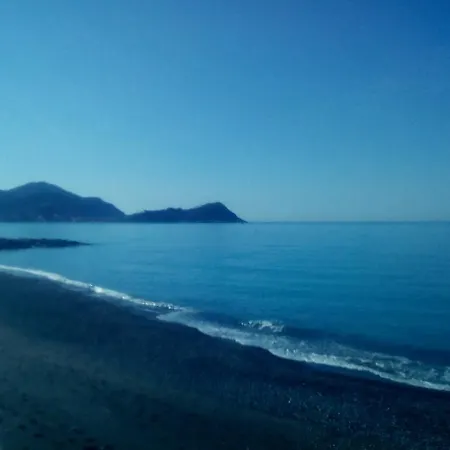 A 2 Passi Dal Mar